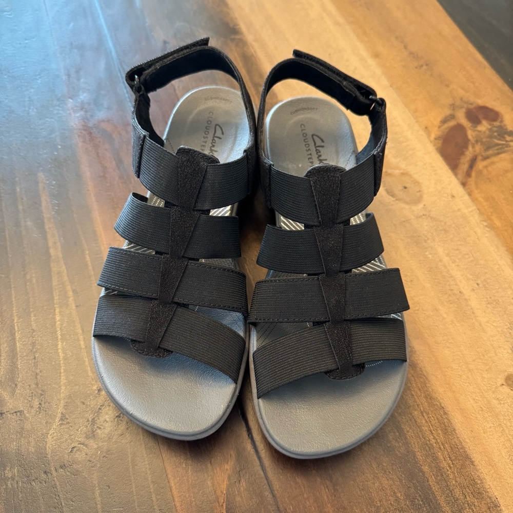 Women’s Clarks Cloudsteppers Arla Shaylie Black Sandals